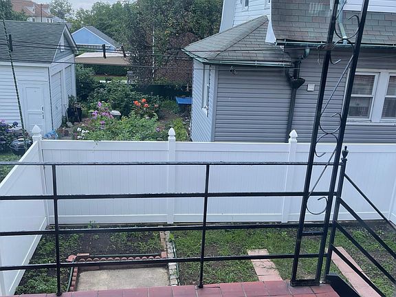 3rd image of 1554 Mace Ave #2