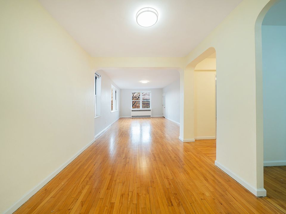 1st image of 500 Kappock St APT 3E