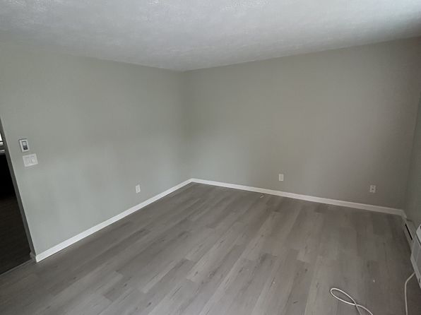 99 Lawrence St #3