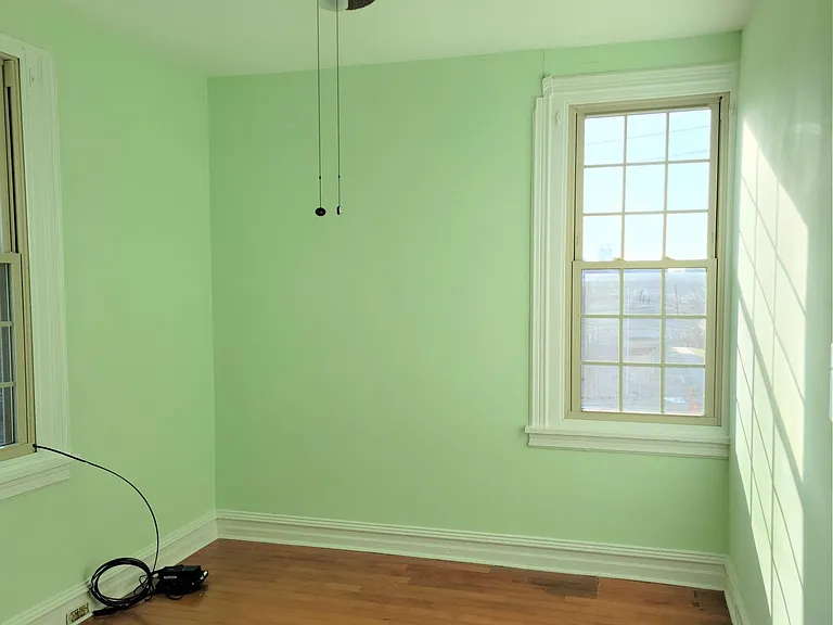 111 Iona Ave #2 — Photo 13