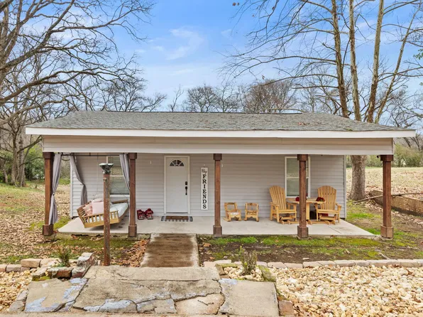 418 Staunton Ave, Florence, AL 35630