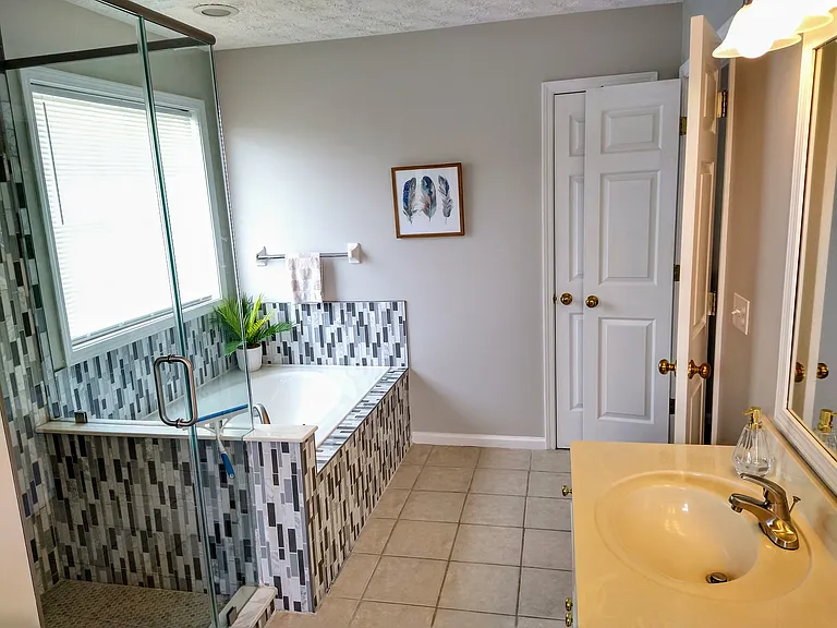 1467 Chamirey Dr SW — Photo 65