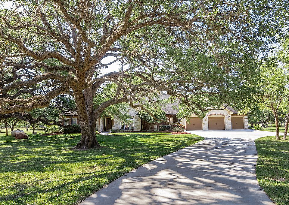 Front of House Driveway
