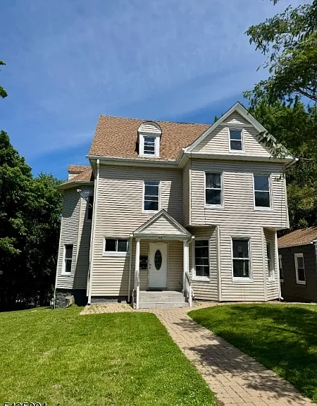 49 Mountain Ave #B — Photo 1