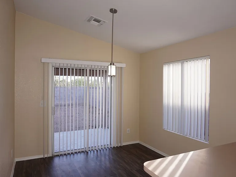 2201 S Saint Suzanne Dr — Photo 14