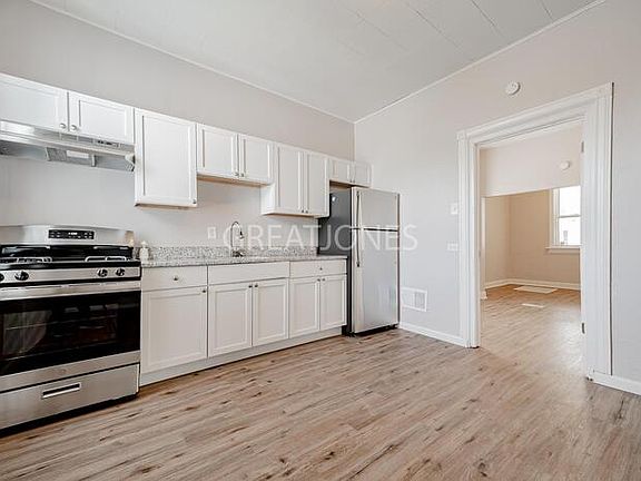 4th image of 3721 French Ave