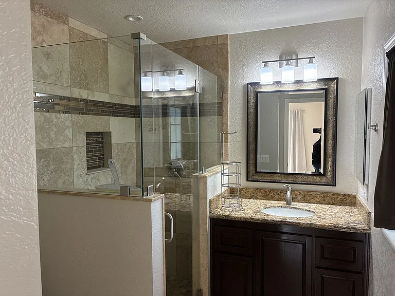13927 Woodland Dr — Photo 48
