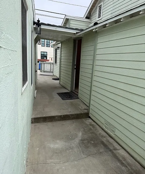 302 N Gertruda Ave — Photo 30