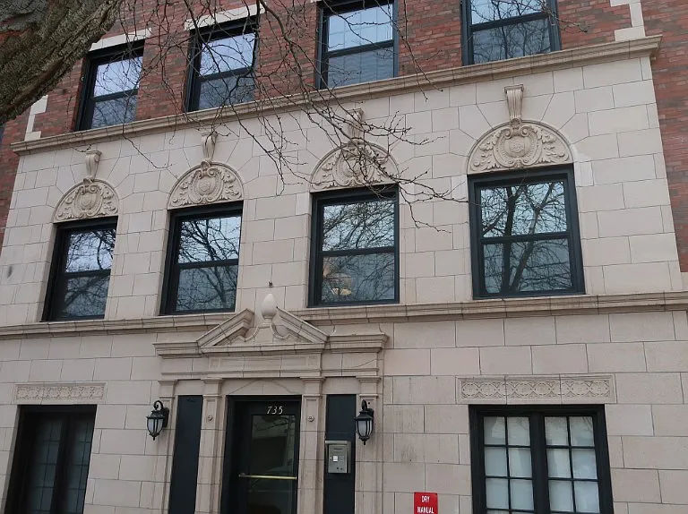 735 W Junior Ter #401 — Photo 1