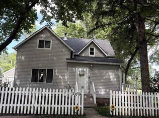 309 7th Ave W, Swea City, IA 50590