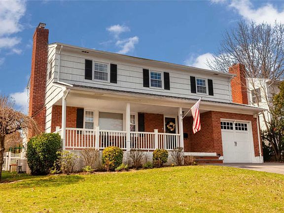2nd image of 8 Clinch Ave