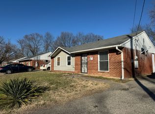 5603 Regal Dr, Louisville, KY 40218