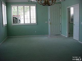 5th image of 124 Bounty Ln