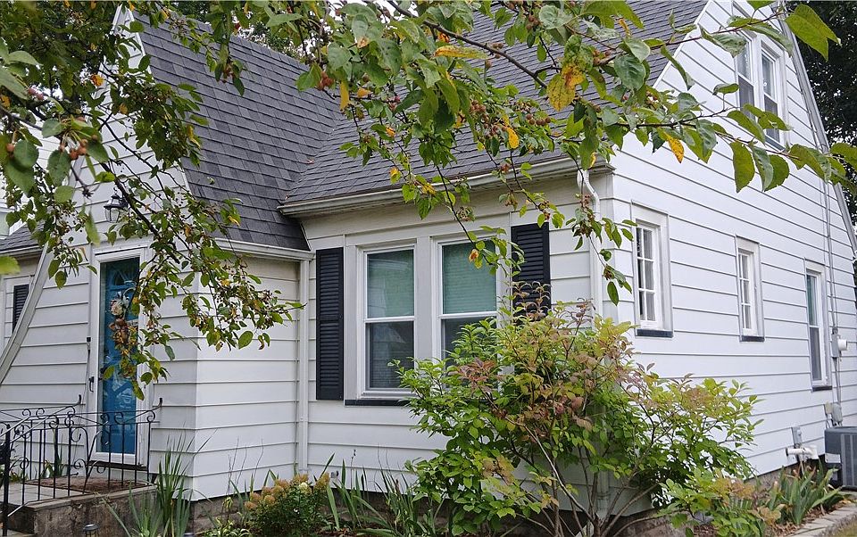 1st image of 210 Garford Rd