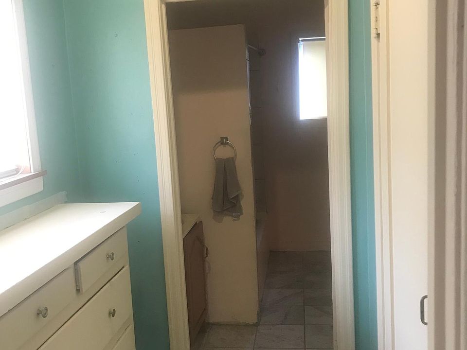 1st image of 3936 Denker Ave #3938