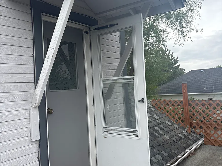 9 S Lewis St #B — Photo 1