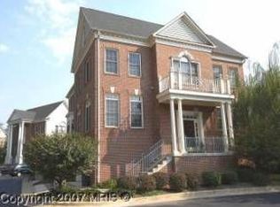 147 Rees Pl, Falls Church, VA 22046