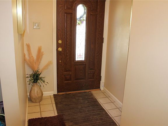 3rd image of 2663 Hunters Point Dr