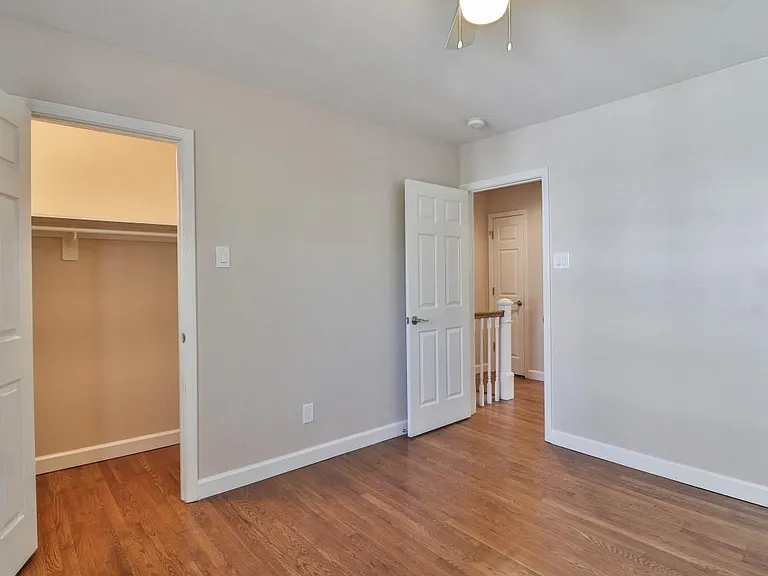 2831 Laclede Station Rd — Photo 16