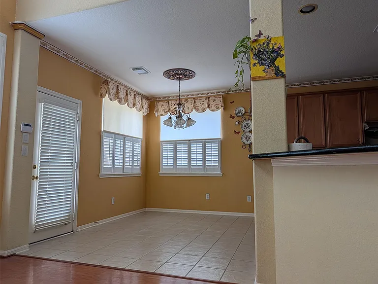 6018 Briar Hill Ct — Photo 6