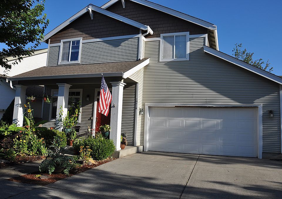 Sunny home nice flat drvway