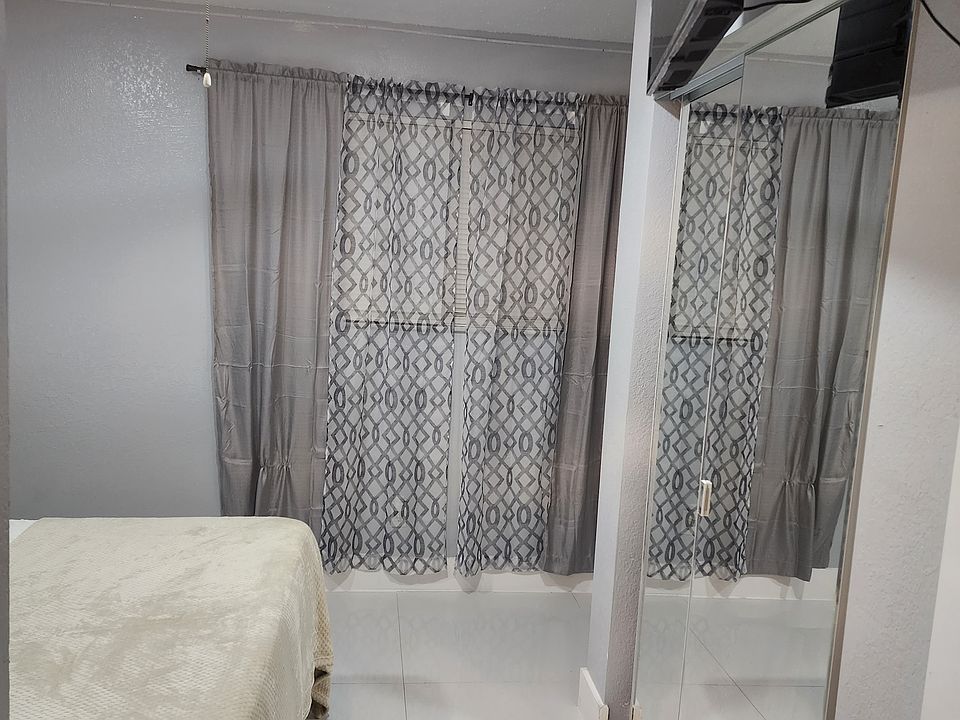1st image of 7915 Croton Ave #1