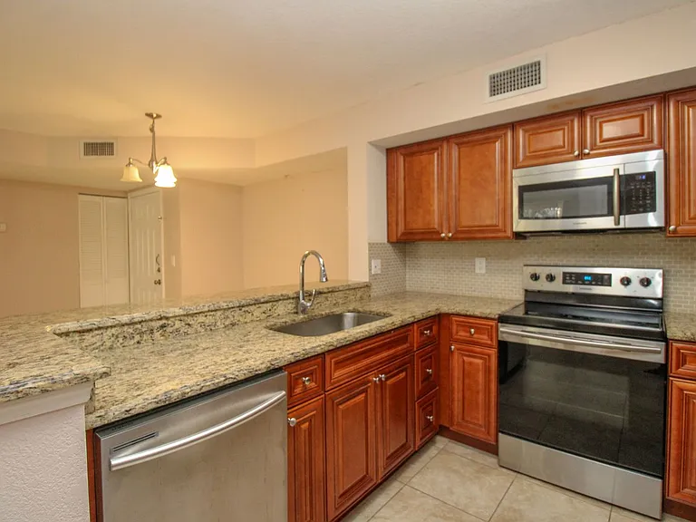 1260 Wildwood Lakes Blvd #104 — Photo 22