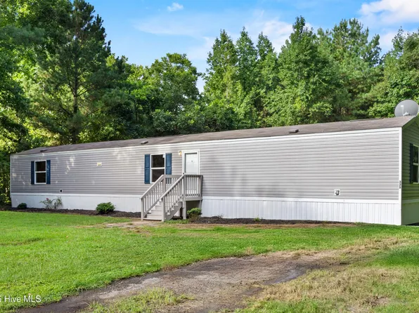 325 Messer Loop Road, Burgaw, NC 28425