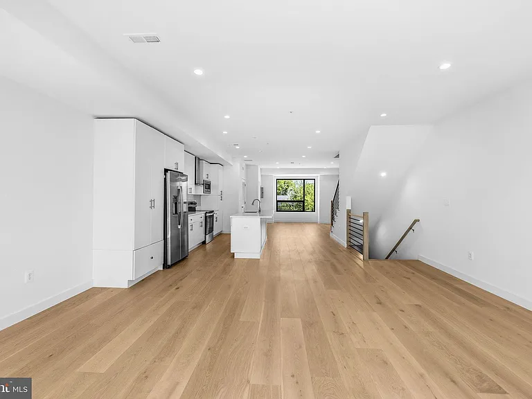 2532 Elvans Rd SE — Photo 23
