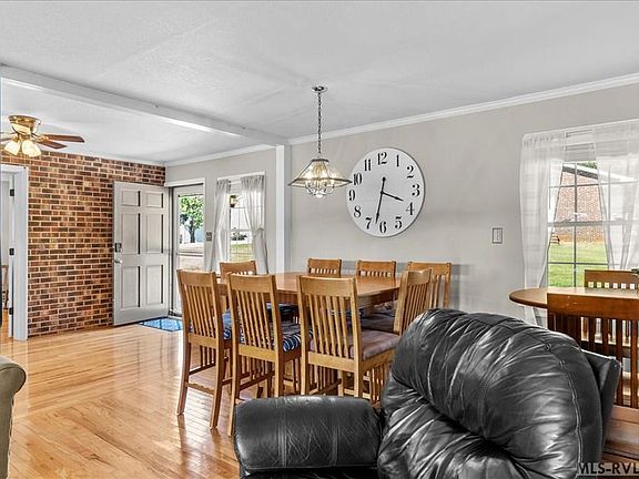 5th image of 254 Lonsdale Dr
