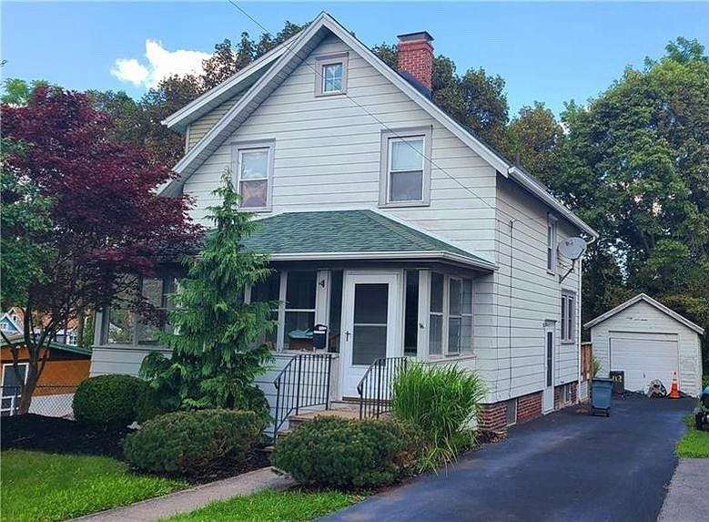 1st image of 212 Willis Ave