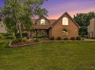 2261 Elkridge Cir, Highland, MI 48356