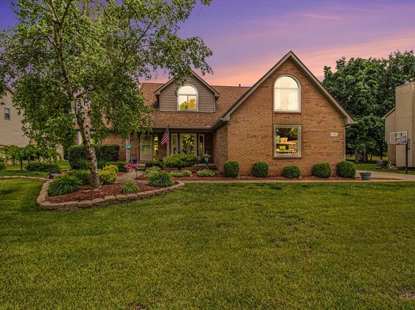 2261 Elkridge Cir, Highland, MI 48356