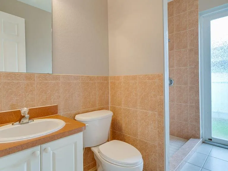 4539 SW 6th Pl — Photo 22