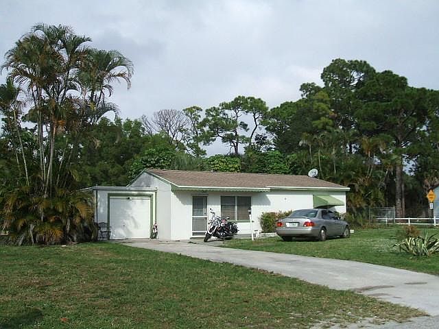 2nd image of 4399 Beech Dr