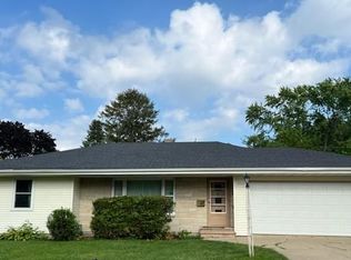 1026 Oak St, Oshkosh, WI 54901