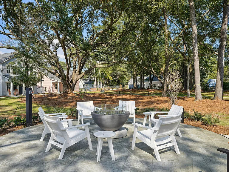 Hamlet Maybank - Homes & Townhomes for Rent — Photo 16