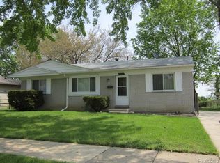9301 Lisa St, Romulus, MI 48174