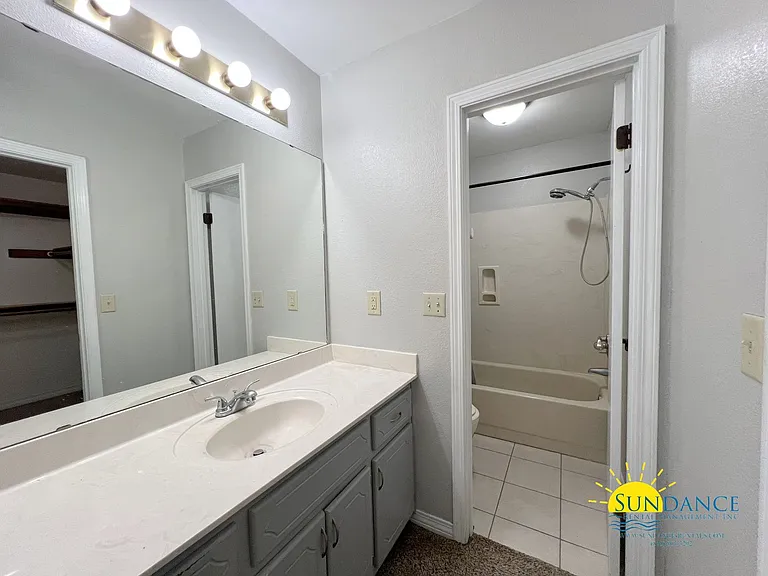 253 Grand Prix Dr — Photo 12