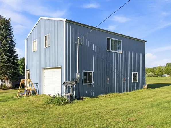3385 W 108th St, Grant, MI 49327