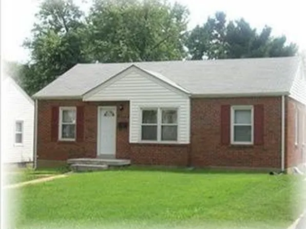 10342 Saint Henry Ln, Saint Ann, MO 63074