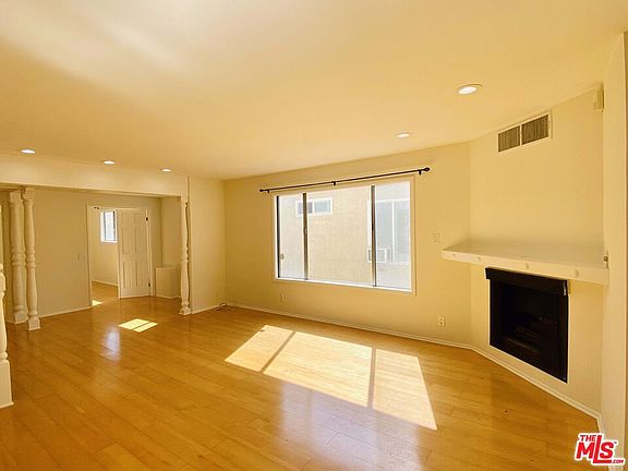 2nd image of 11849 Mayfield Ave APT 103