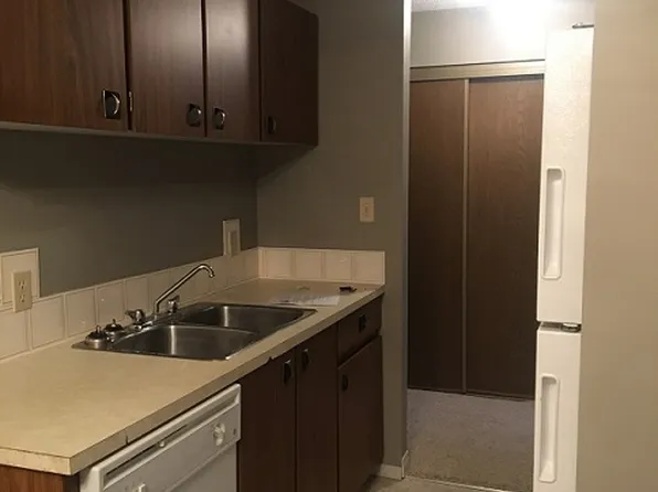 91 Cosgrove Cres #202, Red Deer, AB T4P 2Z6