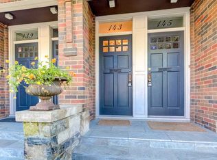 143 Roxborough St W, Toronto, ON M5R1T9
