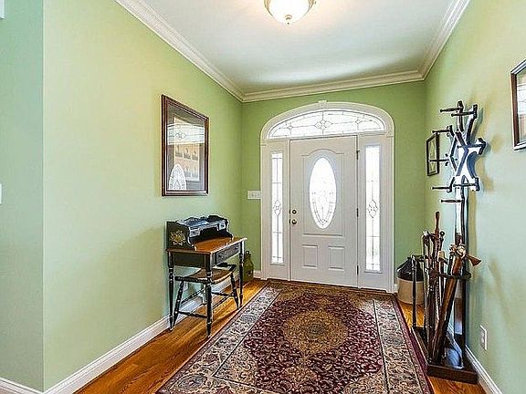 3rd image of 120 Gleneagles Blvd