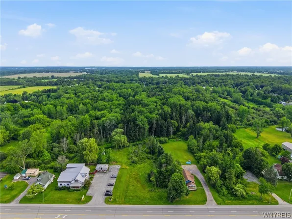 11092 Broadway St, Alden, NY 14004