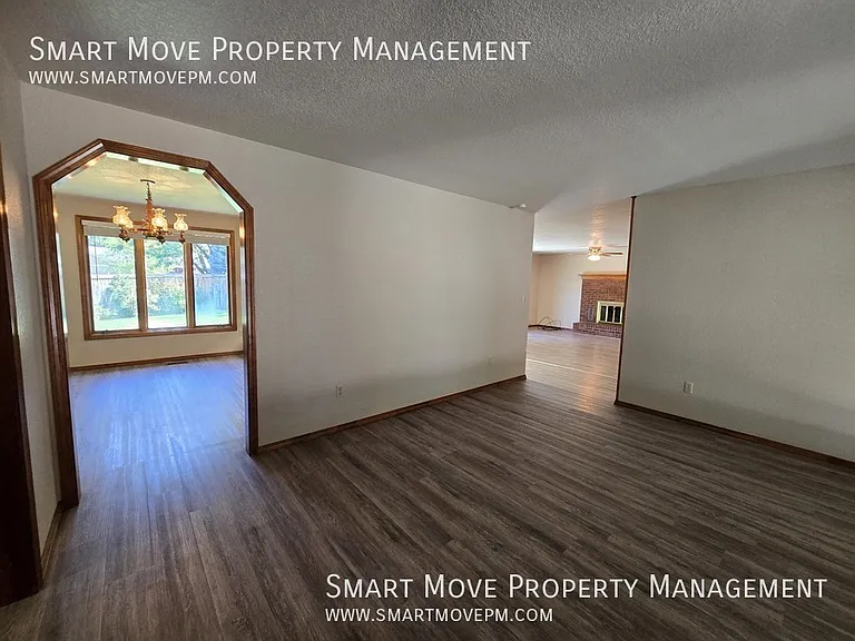 3312 S Norfolk Way — Photo 8