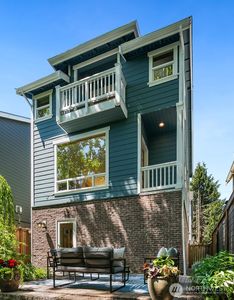 1414 25th Avenue #B, Seattle, WA, 98122