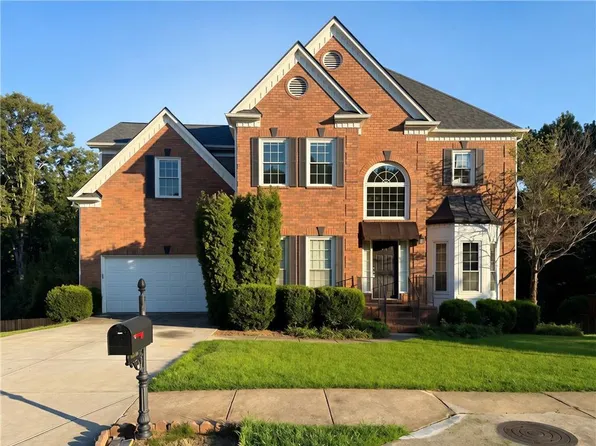 5970 Findley Chase Dr, Johns Creek, GA 30097