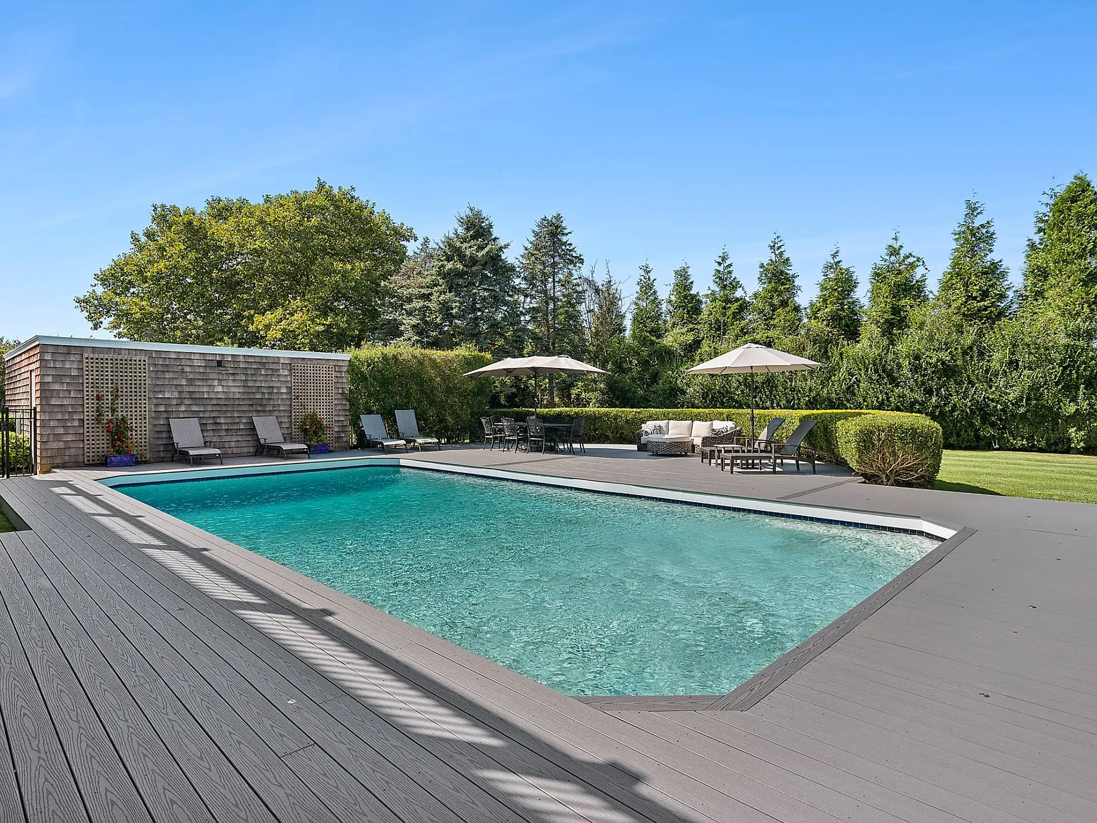 Bridgehampton South - One Block to Ocean — Photo 4